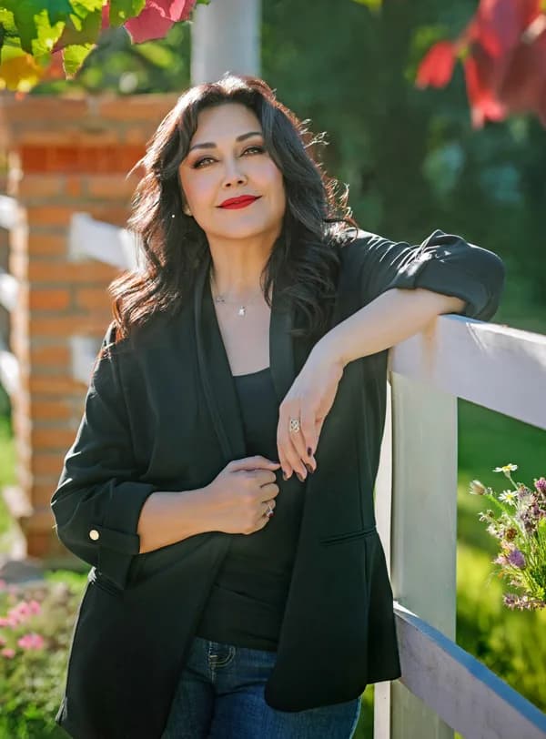 Marcela Mexia trabajando
