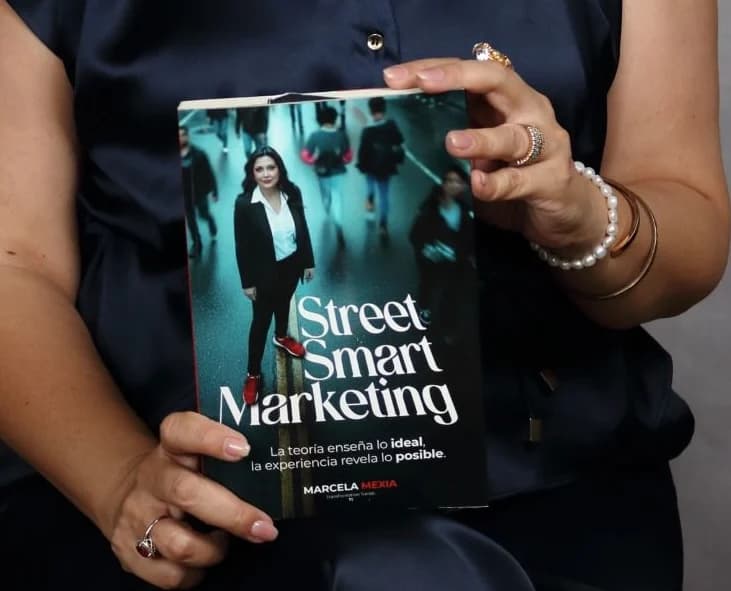 Portada del libro Street Smart Marketing, de Marcela Mexia